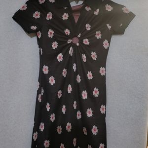 New dress Luna chix size large. Runs small